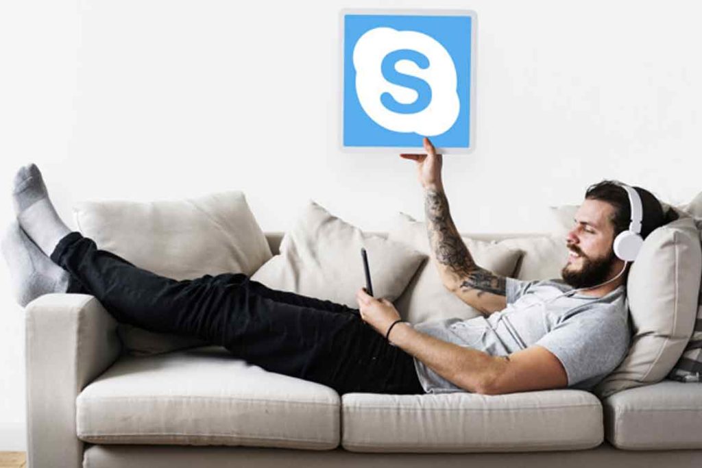Skype  ( स्काइप )